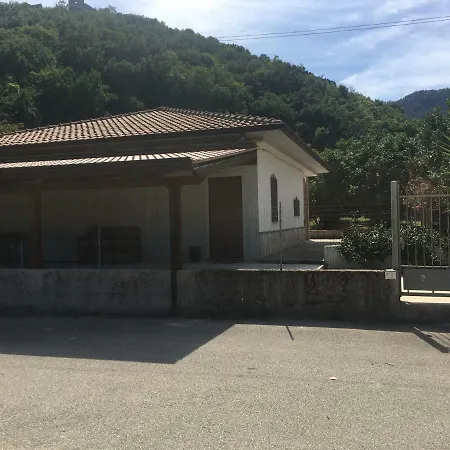 Villino Lidia & Alessio Villa *